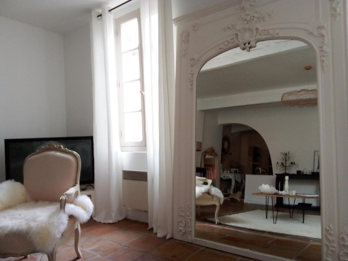 La Maison Perchee Эг-Морт Экстерьер фото
